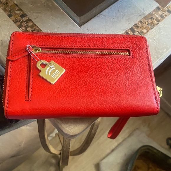 Fossil NWT Red Leather zip around wristlet and Wallet - Picture 2 of 7